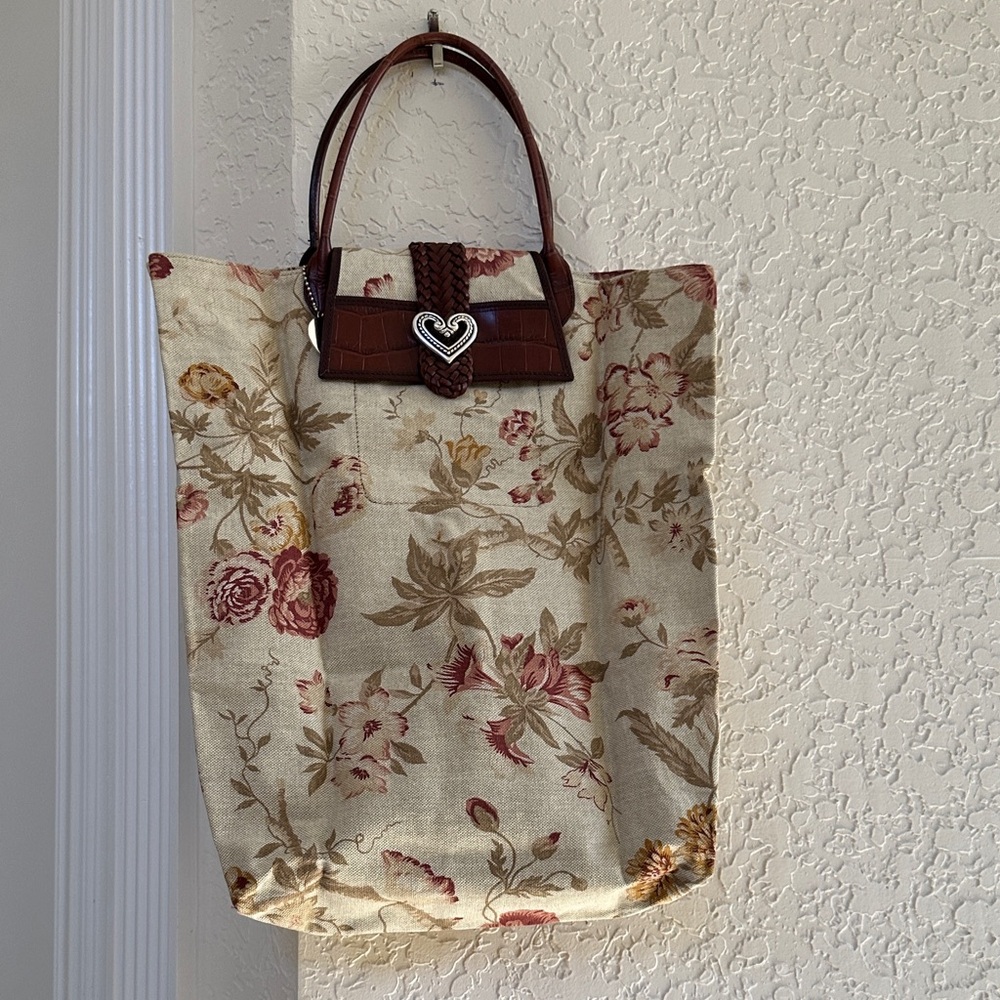 Floral Brown Handbag with Heart Accent